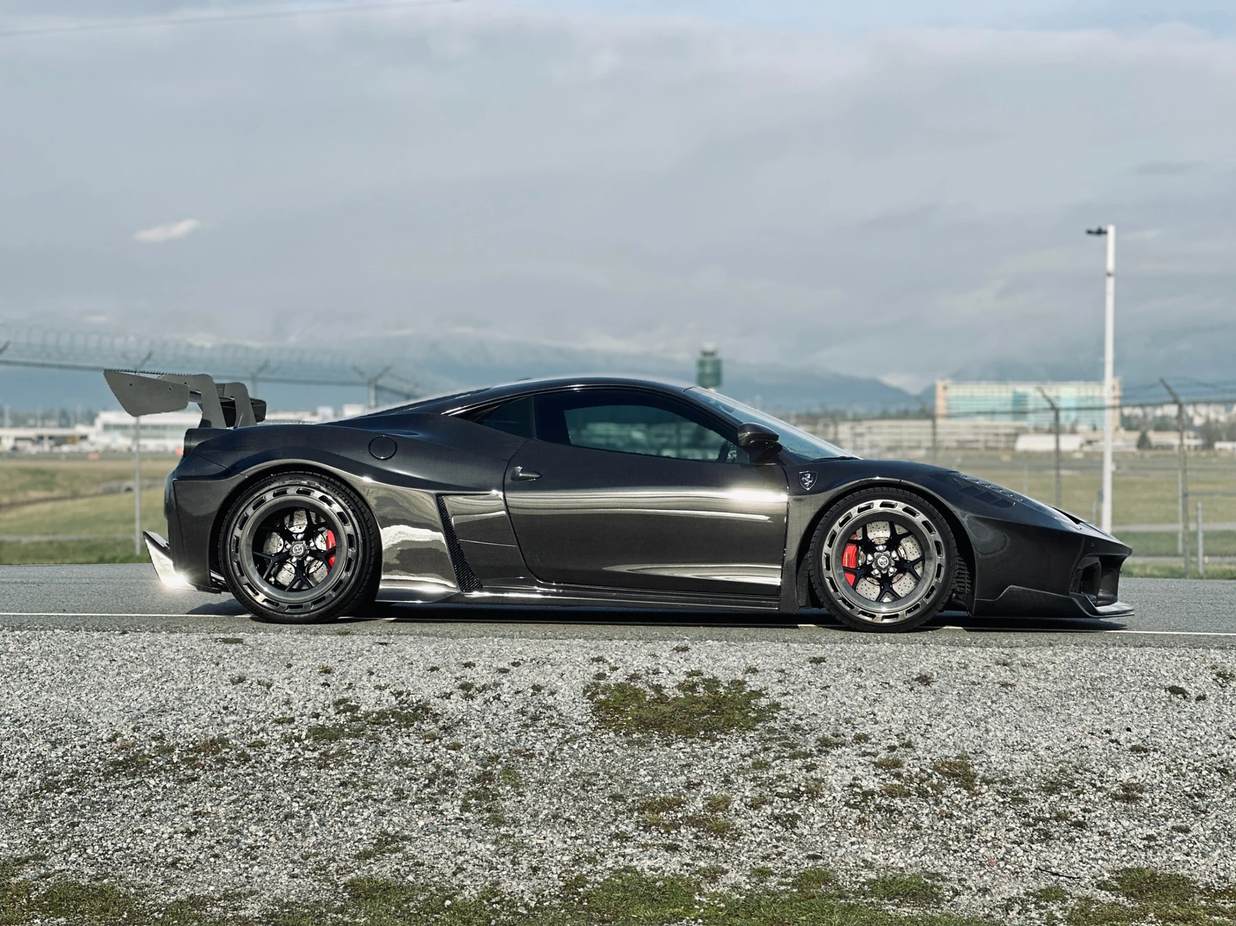 LBWK Ferrari 458 in profile
