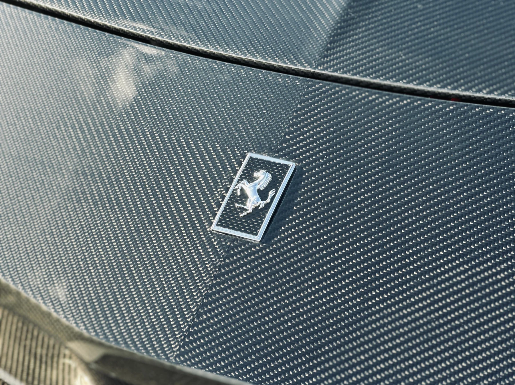 LBWK Ferrari 458, carbon detail